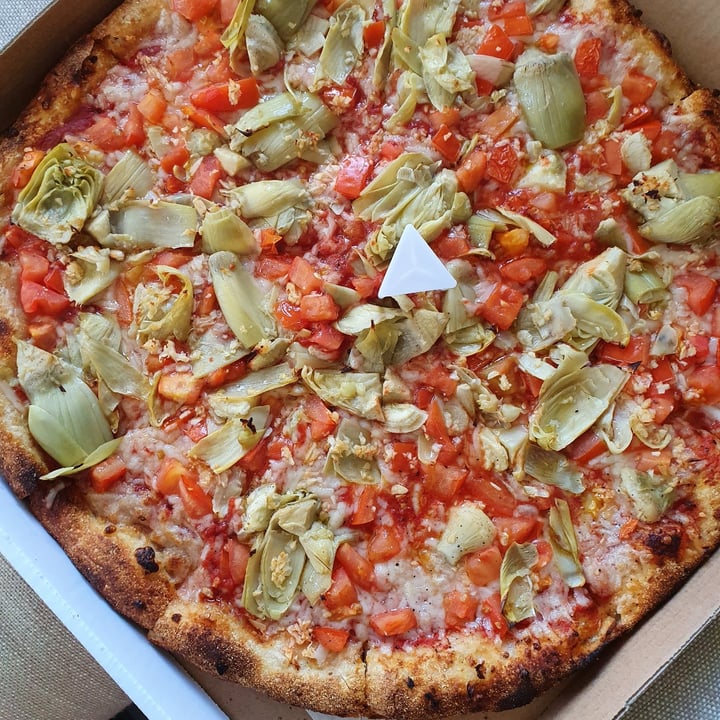 photo of Goat Hill Pizza California Pizza with Vegan Cheese shared by @paniwilson on  31 Mar 2022 - review