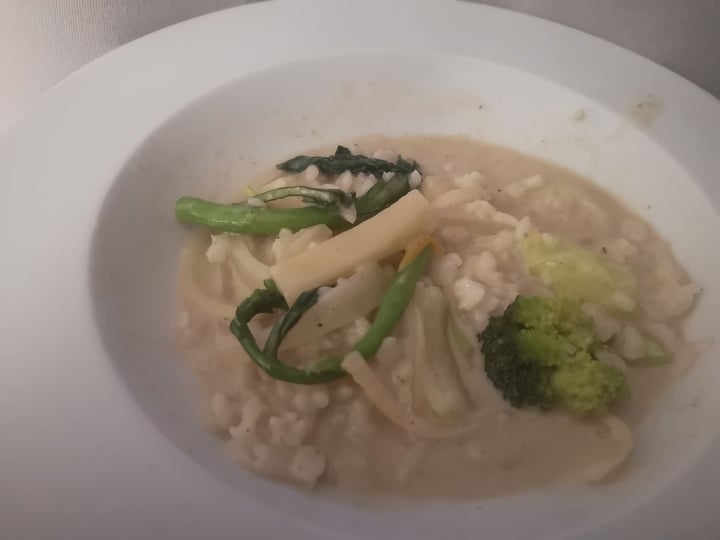 review photo of Trologos Sushi Bar Thai Veg Green Curry shared by @chiaralincoln on 29 Feb 2020 - review