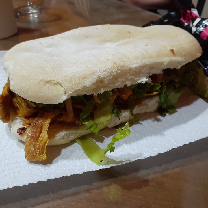 photo of SHIPIBO Bistro Amazonico Sandwich de no pollo shared by @floverburg on  20 Feb 2021 - review