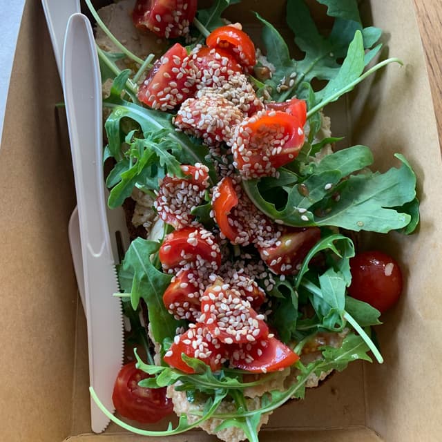 Photo of the dish “hummus toast”