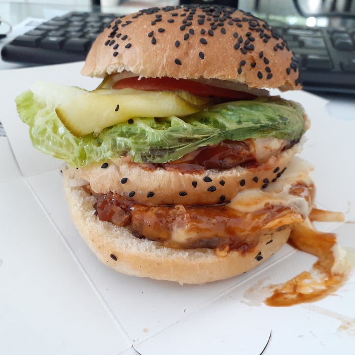 photo of Hudsons The Burger Joint (Stellenbosch) The influencer burger shared by @vegancheez on  07 Nov 2020 - review