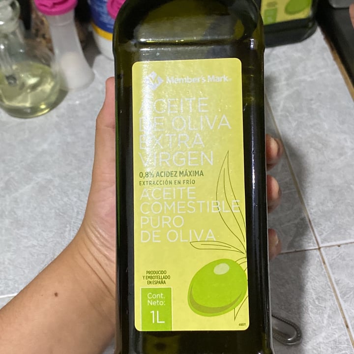 photo of aceite de oliva extra virgen aceite De Oliva Member Marks shared by @veganitaaaa on  30 Jun 2022 - review