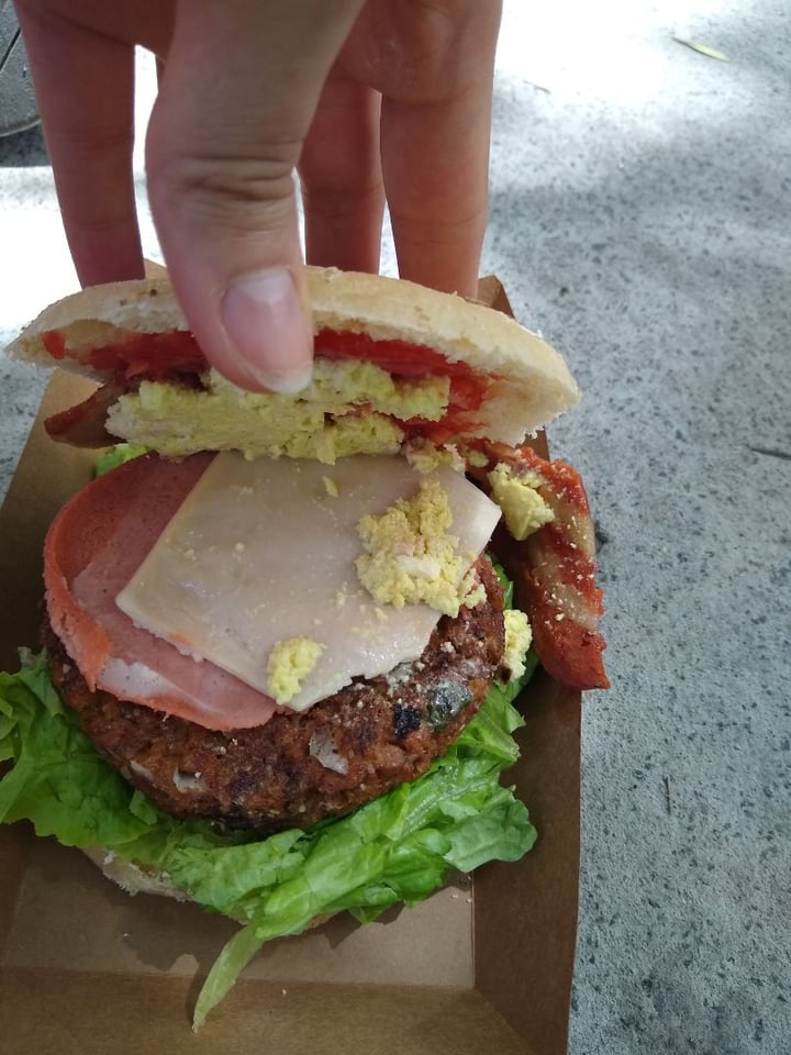 review photo of Casa Mhia Hamburguesa Porteña shared by @daipraesepe on 08 Dec 2019 - review
