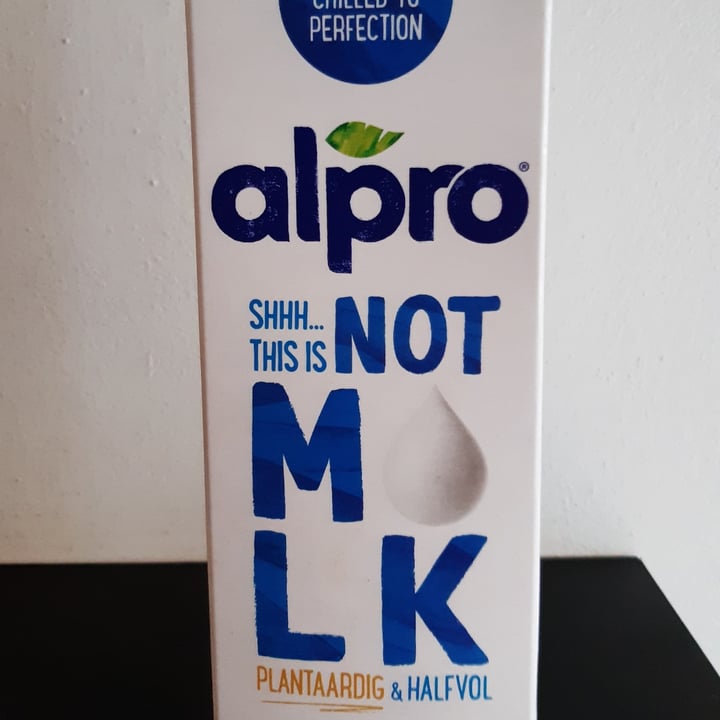 photo of Alpro Shhh… This Is Not Milk 3,5% shared by @labea on  23 Apr 2022 - review