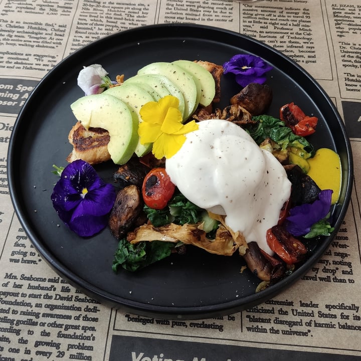 photo of Vegan Streetfood Deli - Obs Eggs Benedict shared by @space999sailor on  10 Dec 2022 - review