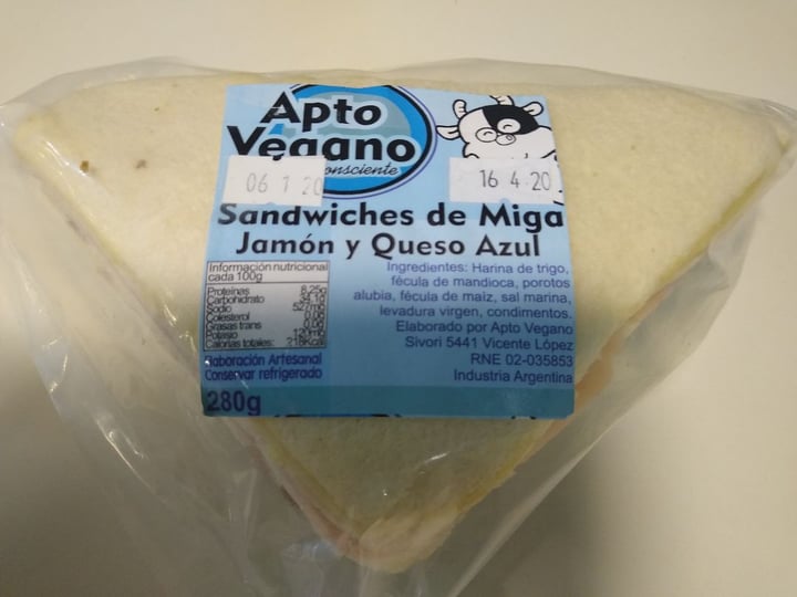 review photo of Apto Vegano Consciente Sanwich de queso azul shared by @ksvegan on 27 Dec 2019 - review