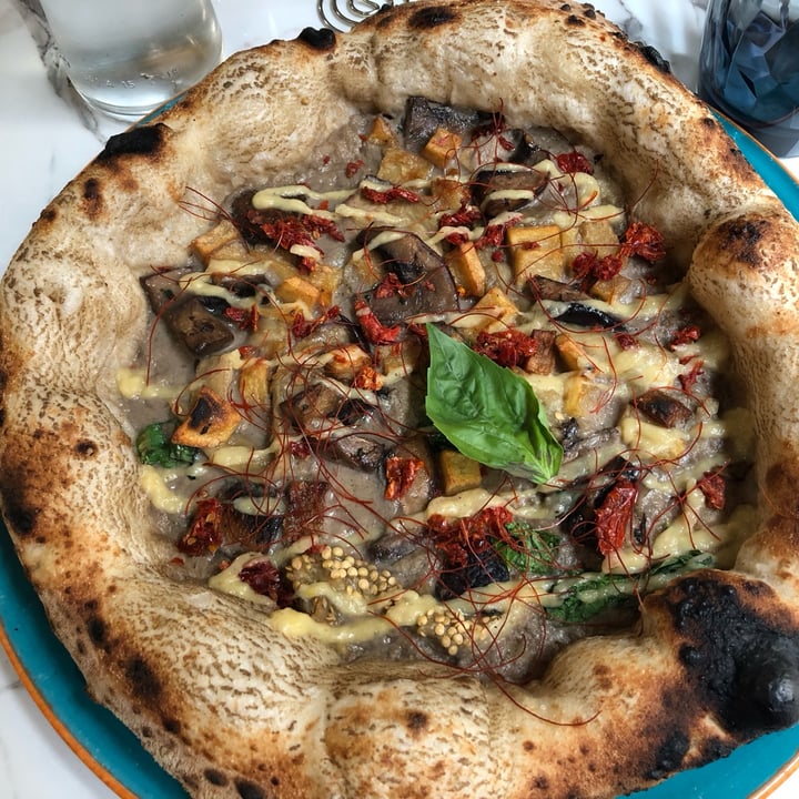photo of Biga Milano - Pizzeria Contemporanea pizza vegana di ottobre shared by @babi84 on  13 Oct 2022 - review