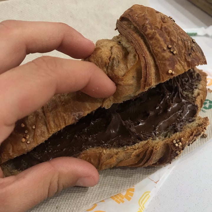 review photo of Petits Délicies Vegan croissant with vegan chocolate cream shared by @yudiqueen on 07 Jul 2021 - review
