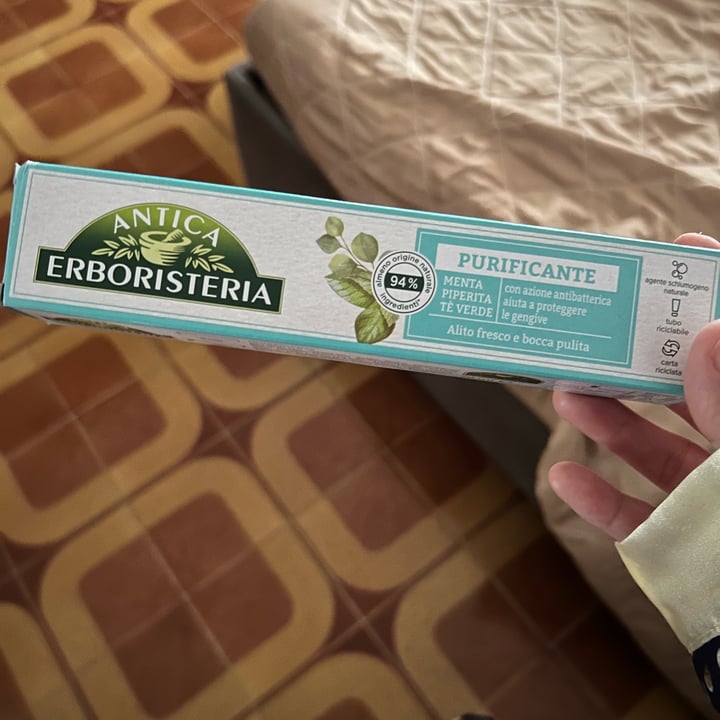 review photo of Antica erboristeria dentifricio purificante shared by @malloria89 on 08 Nov 2022 - review