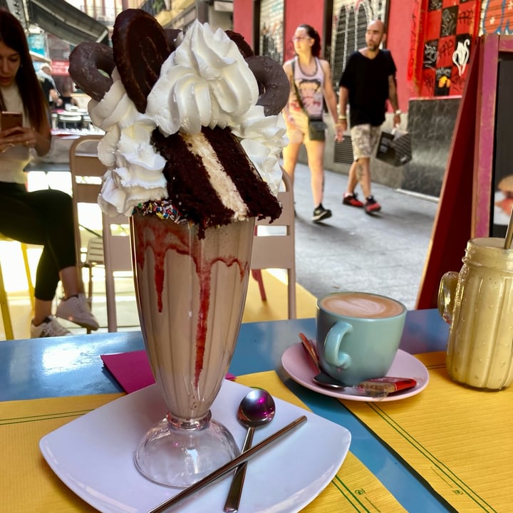 photo of Freedom Cakes Freak shake shared by @asiayportia on  16 Jul 2022 - review