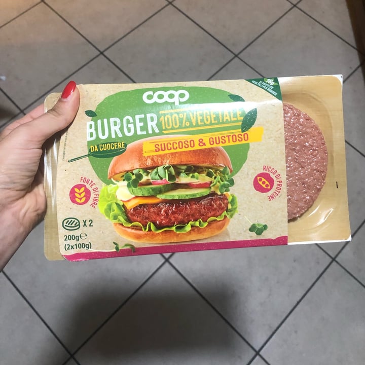 photo of coop Hamburger shared by @mamartix on  22 Aug 2022 - review