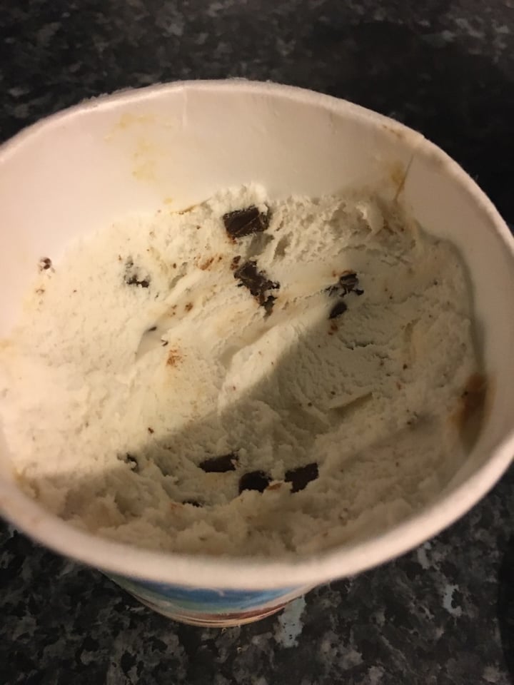 review photo of ALDI Vegan Coconut Caramel Ice Cream shared by @jazlikesanimals on 10 Jan 2020 - review