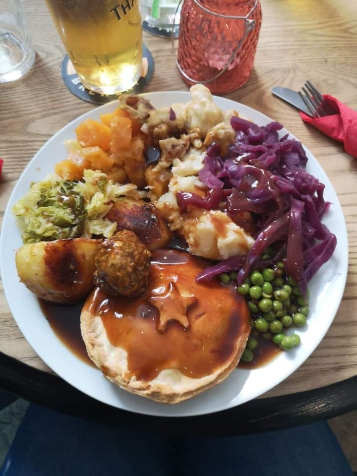 review photo of Golden Eagle pub Cashew, Asparagus And Butter bean Pie shared by @attackmonkies on 01 Mar 2020 - review