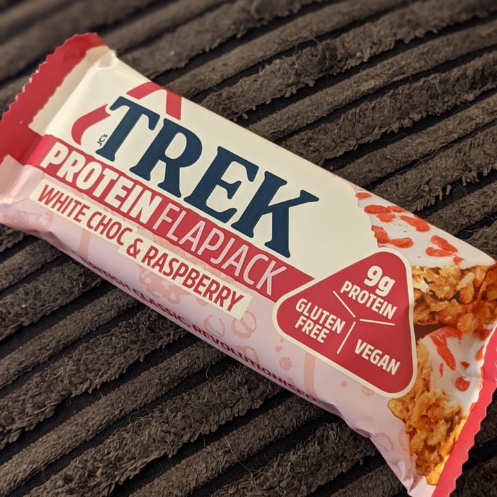 TREK Protein Flapjack (White Choc & Raspberry) Review | abillion