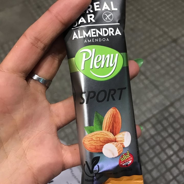 photo of Pleny Barra Sport Con Almendras shared by @celestecharpentier on  05 Oct 2022 - review