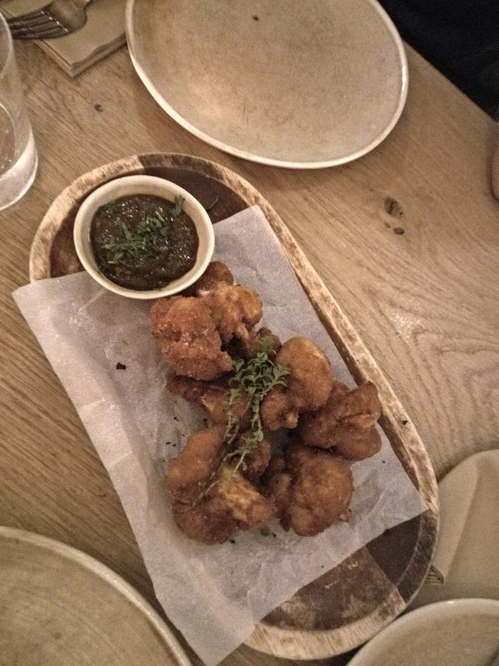 photo of The Green Spot Fried cauliflower with tamarind and mint sauce shared by @samyuktakartik on  01 Oct 2018 - review