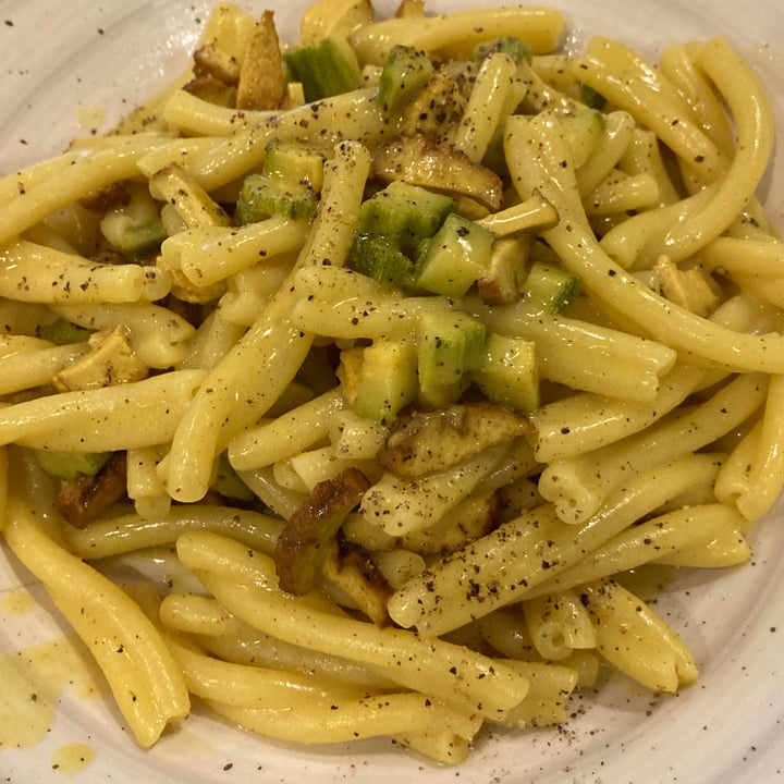 photo of Ma Va' ? Restaurant Roma carbonara vegana shared by @giuliaparashi on  01 Dec 2020 - review