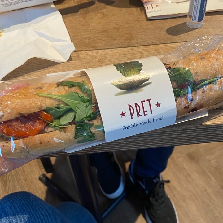 photo of Pret A Manger Avo, olives & toms baguette shared by @-fre- on  21 Sep 2022 - review