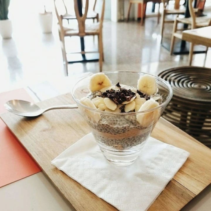 photo of Fedwell Citywalk Sudirman Choco Chia Parfait shared by @lalisa-doniho on  02 May 2020 - review
