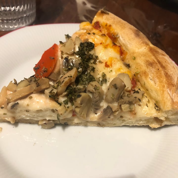 photo of Blondie Pizza Vegana De Champiñones shared by @florrcita on  21 Nov 2021 - review