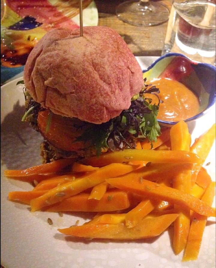 photo of Shanti Cocina Vital Hamburguesa shared by @womanvegan on  27 Aug 2019 - review