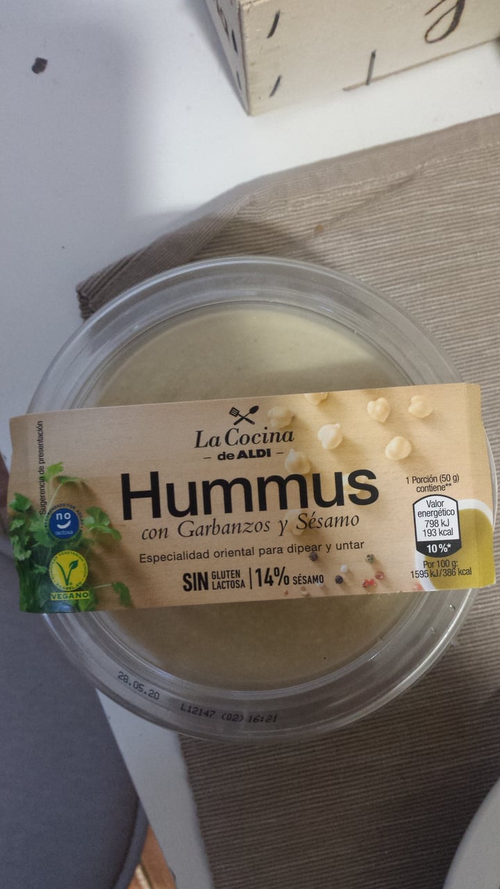 photo of ALDI Hummus (Natural) shared by @fundacionelhogar on  20 May 2020 - review