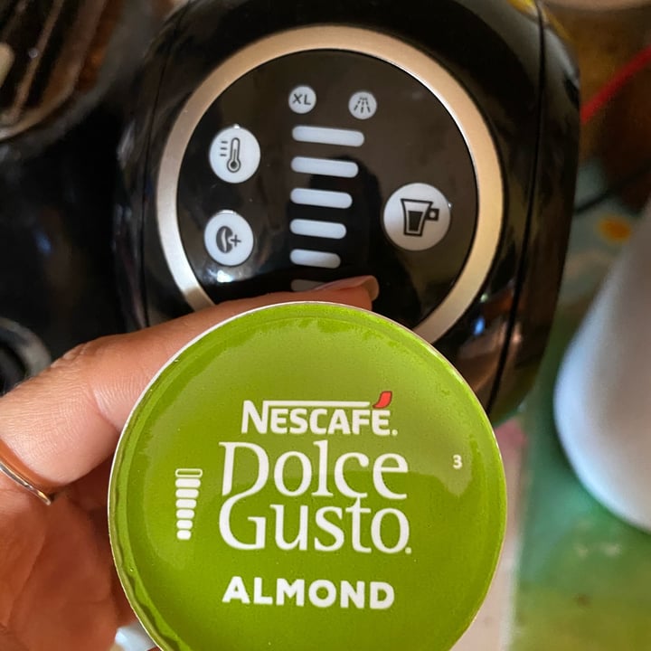 review photo of Nescafè Dolce Gusto Almond Macchiato shared by @alessiatrevisani on 10 Mar 2022 - review