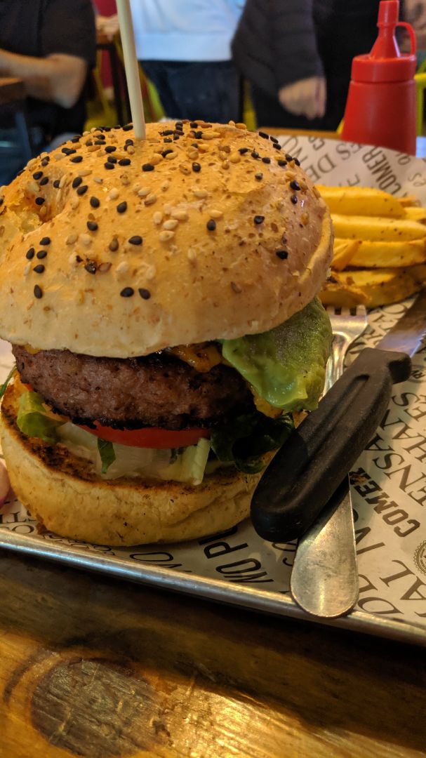 photo of Revolucion Verde Beyond Burger shared by @edgaarjmz on  22 Dec 2019 - review