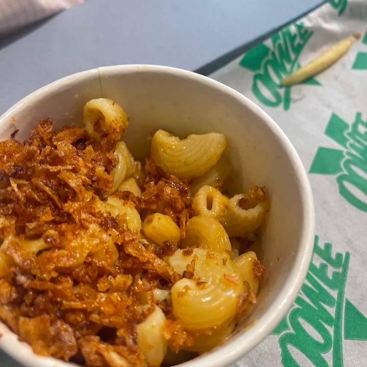 photo of Oowee Vegan mac and cheese shared by @gabriellademartino on  23 Oct 2022 - review