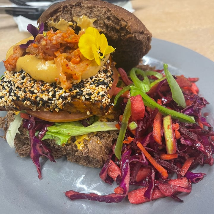 photo of Lexi's Healthy Eatery Tofu Tango Burger shared by @vangees16 on  07 Sep 2022 - review