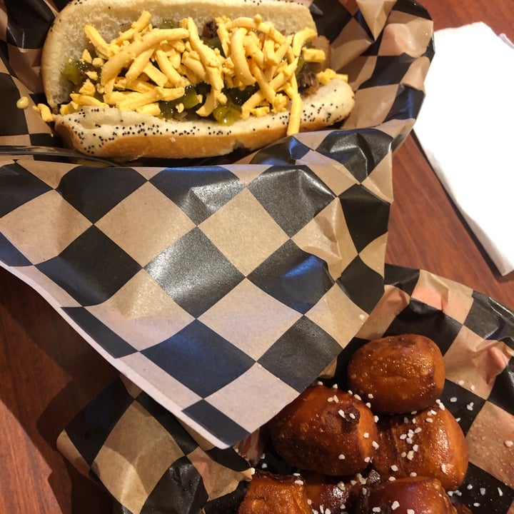 photo of Dirty Frank's Hot Dog Palace Clipper Dog shared by @rachelvaught on  04 Sep 2021 - review