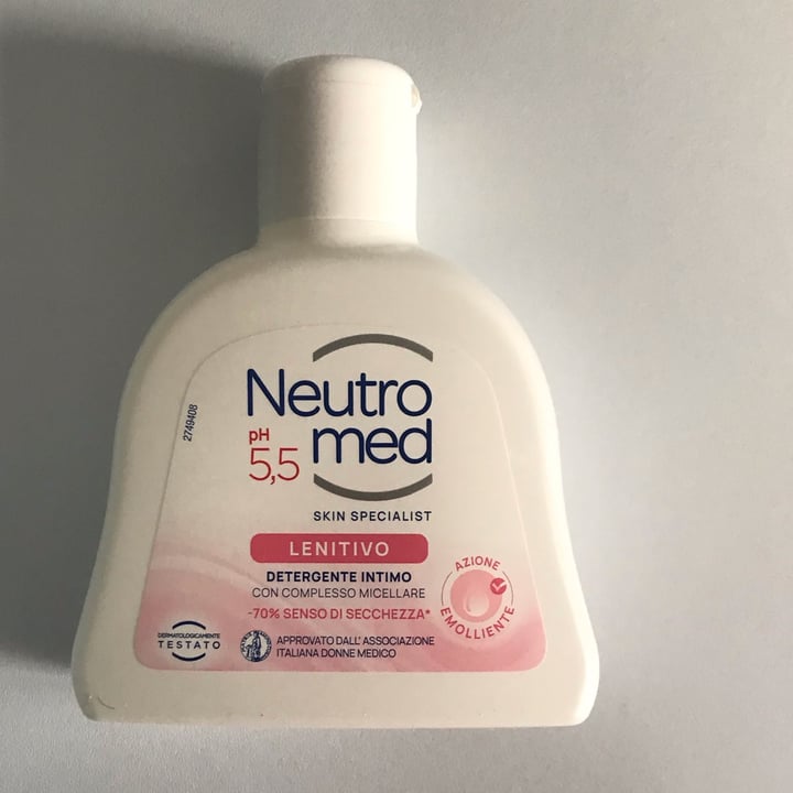 photo of Neutromed Detergente intimo PH 5,5 shared by @lucelove on  01 Apr 2022 - review