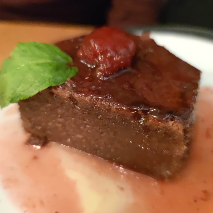 photo of Mr. & Mrs. Watson Sticky Toffee Cake shared by @flavia91 on  12 Mar 2022 - review