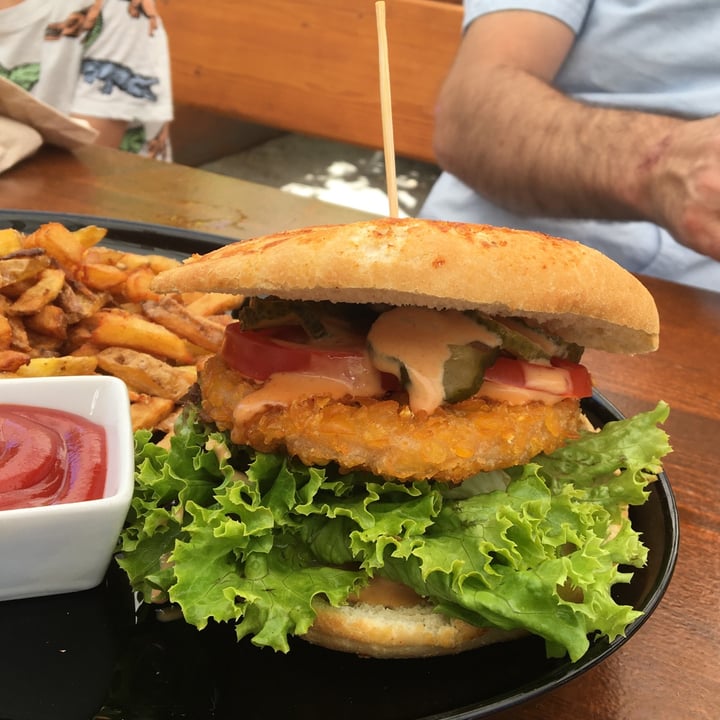 review photo of Green Flamingo Innsbruck Don’t be a chicken sandwich shared by @taz on 14 Oct 2022 - review