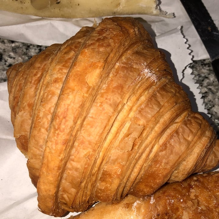 photo of Le Panem Croissant shared by @laritaveganita on  07 Jul 2022 - review