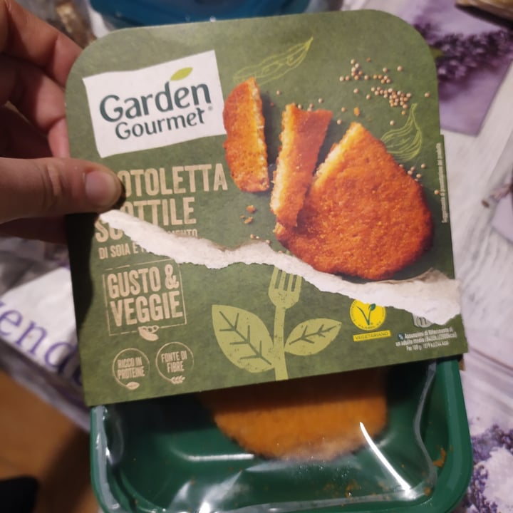 photo of Garden Gourmet Vegane Schnitzel shared by @mayagiglio on  05 Apr 2022 - review