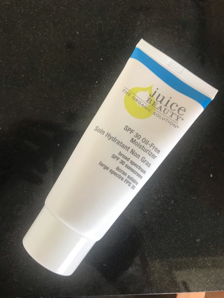 photo of Juice Beauty Spf 30 oil free moisturiser shared by @letusbeheroes on  23 Aug 2019 - review