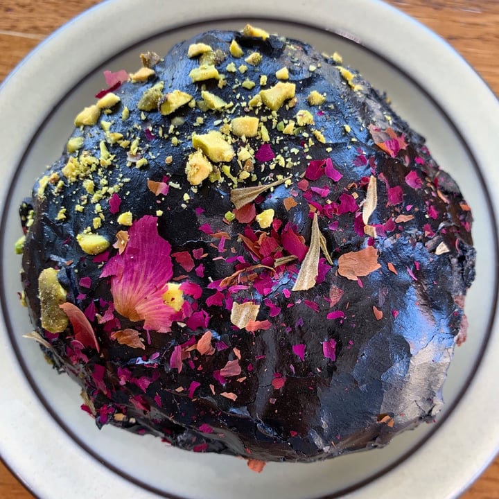 photo of Khamsa Cafe Black Sesame & Chocolate Donut shared by @veganfoodinsydney on  18 Nov 2020 - review