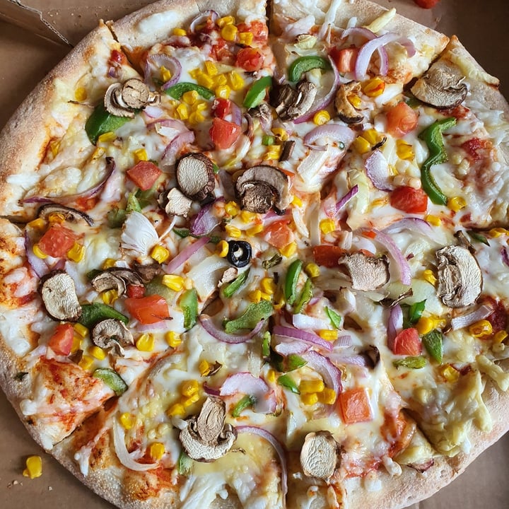 photo of Papa John's Pizza Vegan Sheese Garden Party shared by @reverse-eng-vegan on  27 Jul 2020 - review