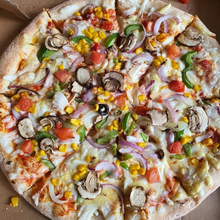 review photo of Papa John's Pizza Vegan Sheese Garden Party shared by @reverse-eng-vegan on 27 Jul 2020 - review