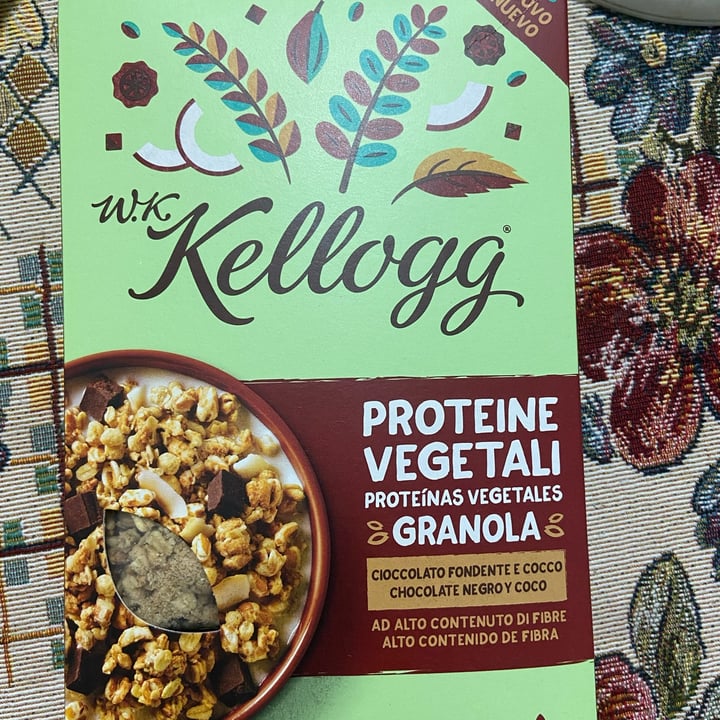 photo of w.k kellogg granola shared by @saraschiav1 on  21 Jun 2022 - review