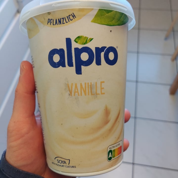photo of Alpro Sojajoghurt Vanille shared by @saechsine on  29 May 2022 - review