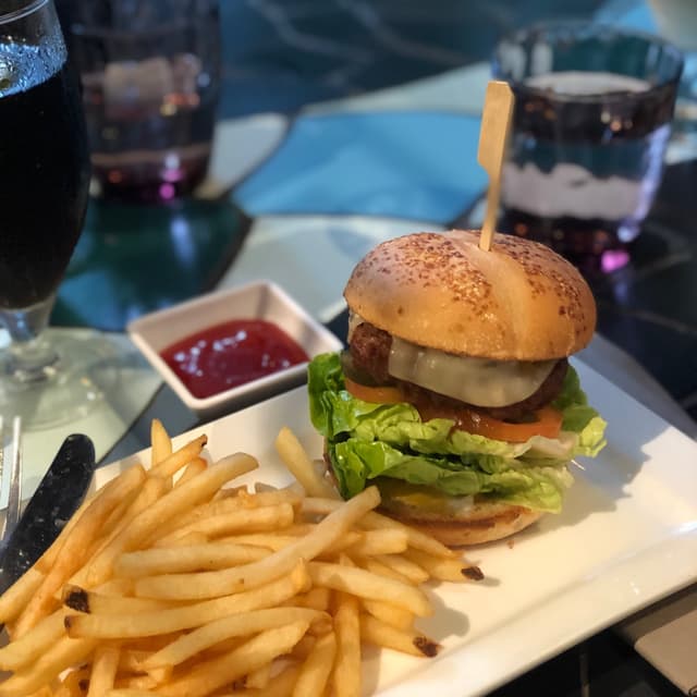 Photo of the dish “O.G Burger”