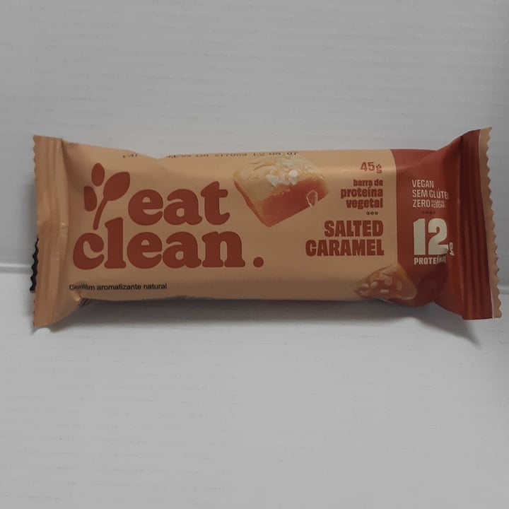 photo of Eat clean barra proteína Caramelo shared by @celiogomes on  12 Jun 2022 - review
