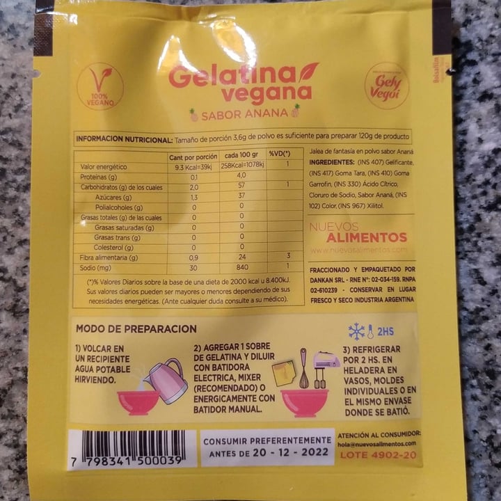 photo of Nuevos Alimentos Gelatina Vegana De Anana shared by @romibaranda on  04 Apr 2022 - review