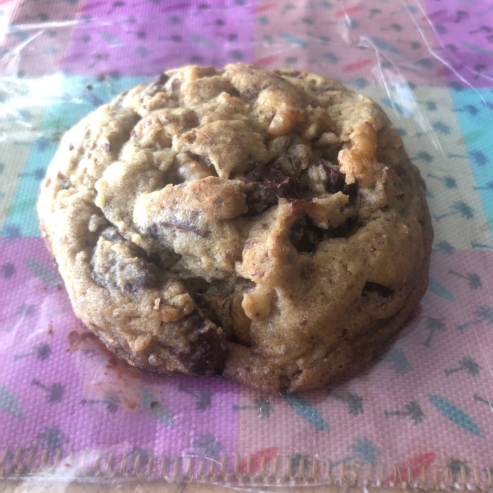 photo of VEGAN FOX New York Vegan Cookie shared by @romicapo on  19 Feb 2022 - review