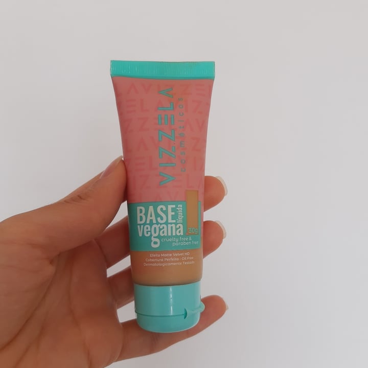 photo of Vizzela Cosméticos Base Líquida shared by @brunaismerio on  08 Sep 2021 - review