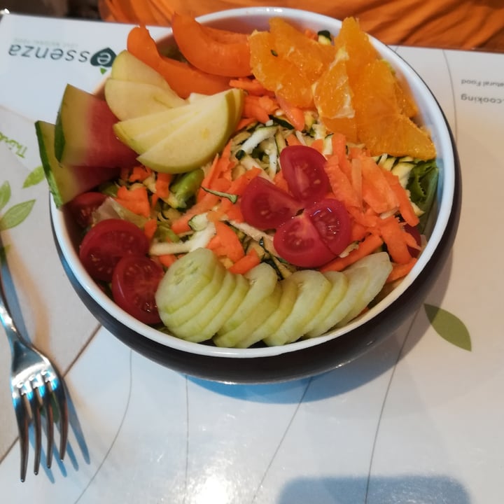 photo of Essenza Love Natural Food Insalatona mista shared by @grilla on  08 Jul 2022 - review