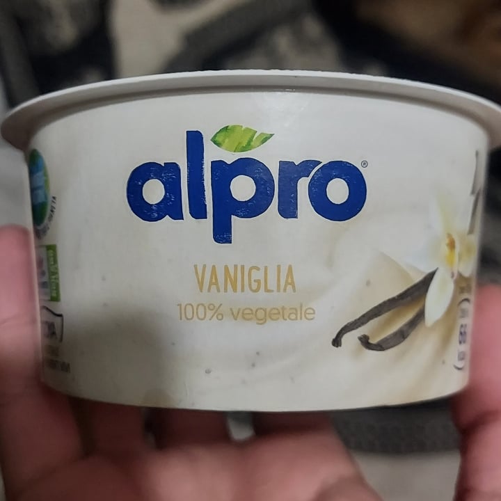 photo of Alpro Alpro Yogurt Soia Vaniglia shared by @valehydra on  27 Jun 2022 - review