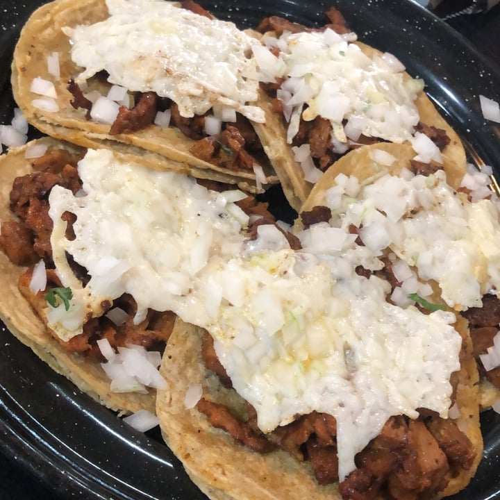 photo of Por siempre vegana 2 Tacos al Pastor (Órden de 5) shared by @floorbrobles on  27 Feb 2021 - review